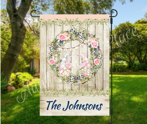 Gnome garden flag featuring roses and ivy